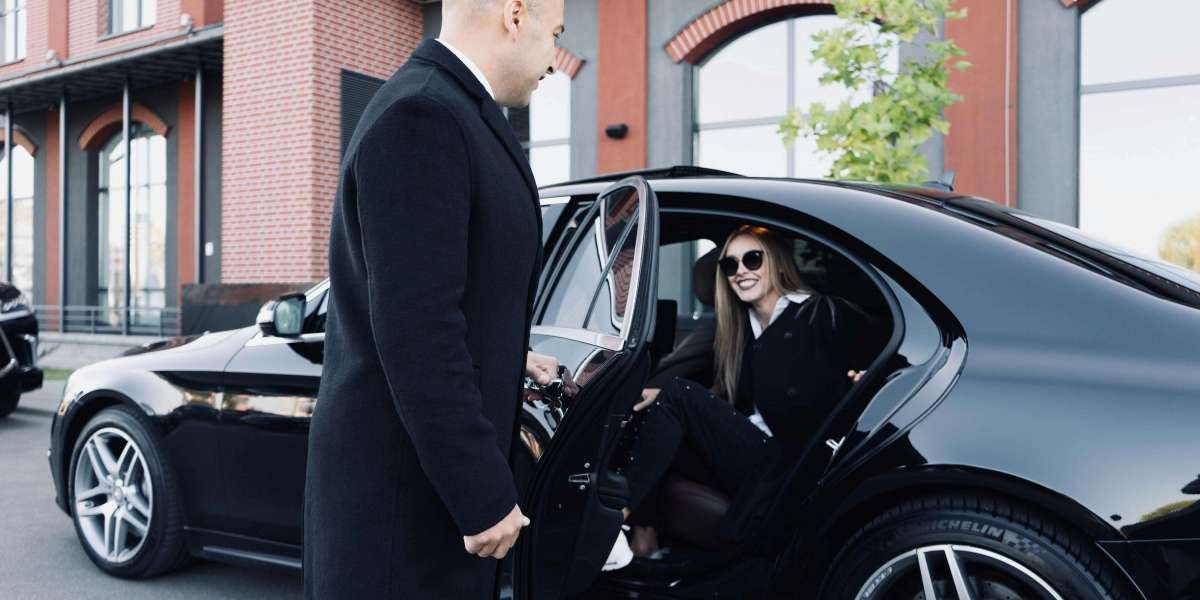 Why Book Professional Chauffeur Services for Travel in Abu Dhabi
