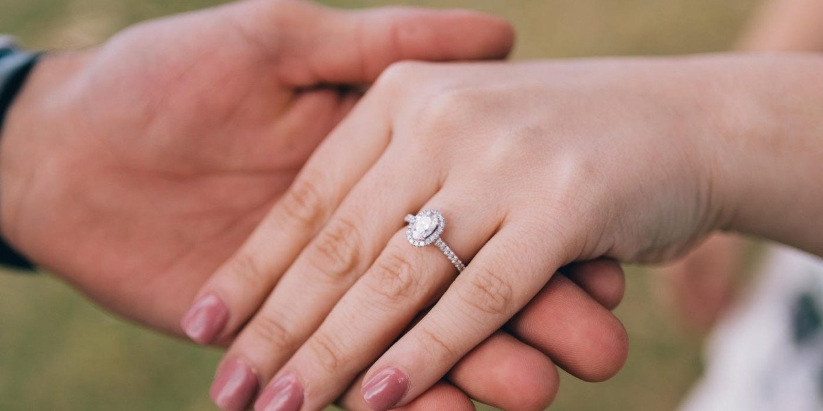 How to Achieve the Perfect Balance in an Oval Engagement Ring & 3 Carat Diamond Rings for Sale