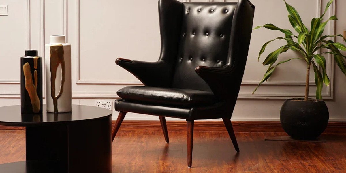 How leather armchairs elevate American living rooms in the USA
