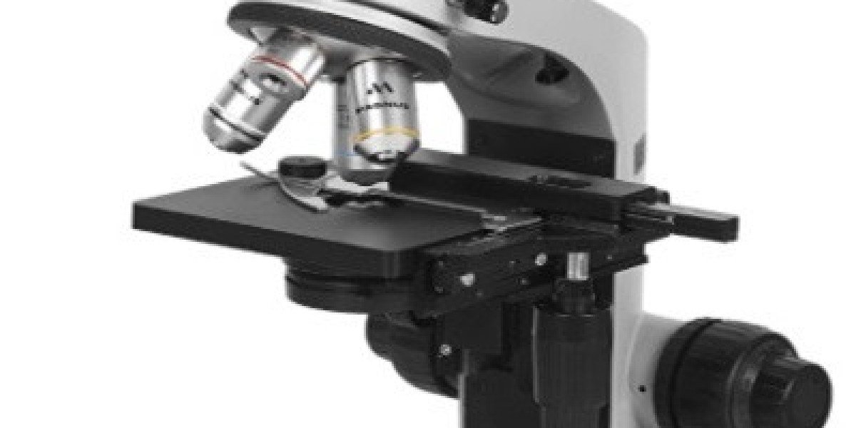 Compound Microscope: Principles, Specifications, and Clinical Applications for Diagnostic Laboratories